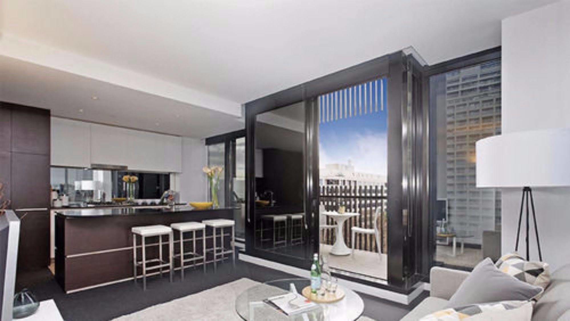 Wyndel Apartments - St Kilda Views Melbourne City Exterior foto